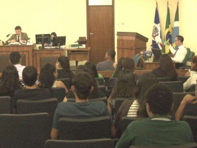 Servente de pedreiro &eacute; condenado a 8 anos de pris&atilde;o por tentar matar o irm&atilde;o