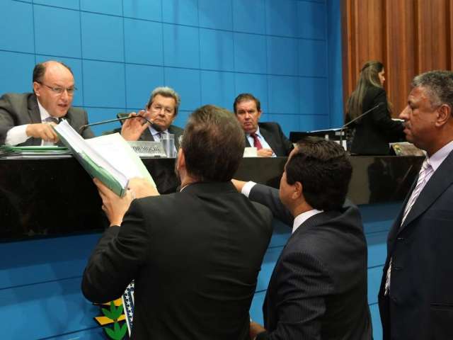 Deputado diz que governo vai tirar R$ 7 milh&otilde;es da publicidade para a Uems