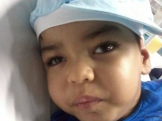 Há três dois anos o menino depende de remédios controlados que custam mais de R$2 mil reais ( Foto - Arquivo pessoal)