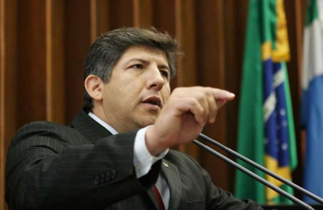 Parlamentares dizem que solu&ccedil;&atilde;o para conflitos &eacute; pol&iacute;tica