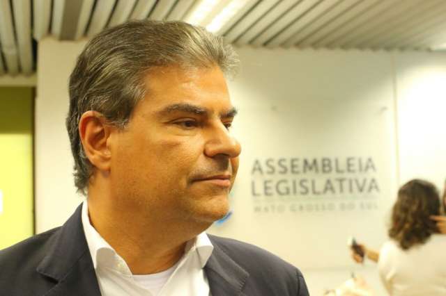 Na Assembleia, Nelsinho diz que ser&aacute; candidato ao Senado e que espera alian&ccedil;as