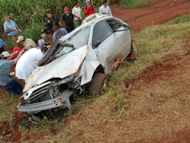  Crian&ccedil;a de 2 anos morre ap&oacute;s capotamento na BR-267