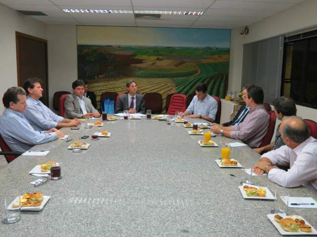  Interessado em ampliar rela&ccedil;&otilde;es comerciais, embaixador visita o MS