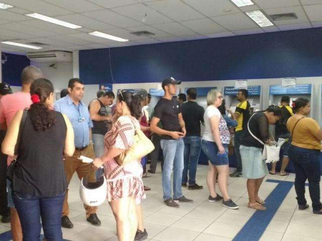 Lot&eacute;ricas crescem na prefer&ecirc;ncia e pagam R$ 12 milh&otilde;es de FGTS inativo