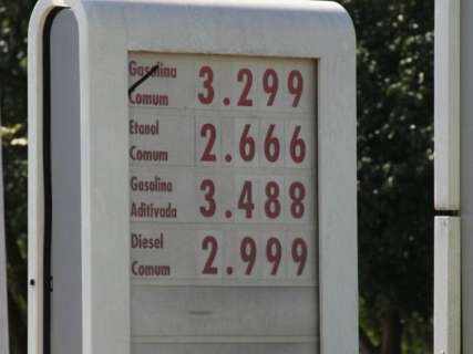 Dois dias após anúncio, gasolina é vendida acima de R$ 3 na Capital