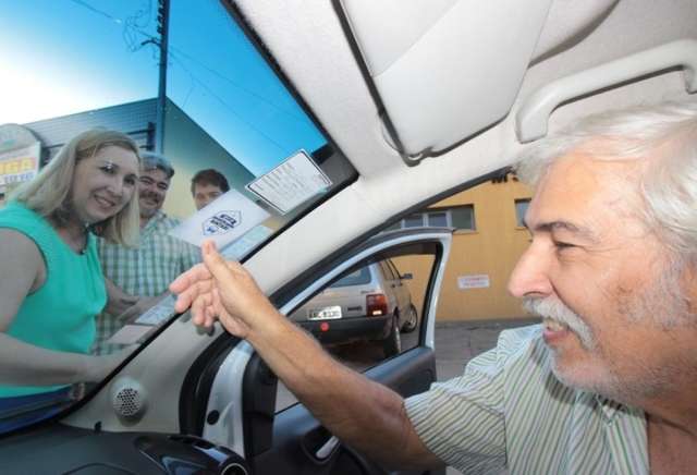 Ap&oacute;s curso para receber turistas, taxistas come&ccedil;am a ganhar selo de qualidade