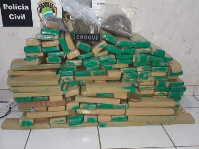 Jovem &eacute; preso com 146 quilos de maconha em resid&ecirc;ncia no Teruel 