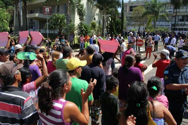 Prefeito quer suspender reintegra&ccedil;&atilde;o e reclama de invas&atilde;o oportunista