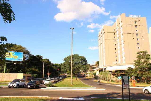 2&ordf; tentativa de acabar com caos na Via Parque atrai um interessado