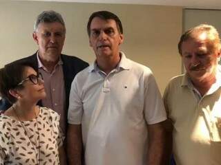 Bolsonaro e Tereza Cristina aparecem no vídeo ao lado do deputado federal e senador eleito pelo Rio Grande do Sul Luis Carlos Heinze (PP) e do pecuarista Luis Antônio Nabhan Garcia. (Foto: Reprodução) 
