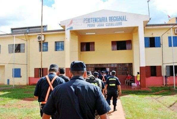 Dois fogem de pres&iacute;dio em Pedro Juan Caballero; um foi recapturado