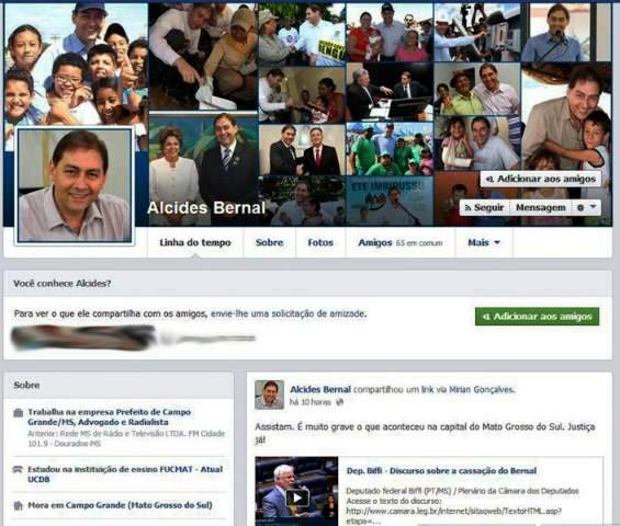 No Facebook, Alcides diz que ainda é “prefeito”, mas abandona “E o Bernal?”