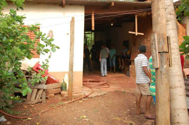  Idoso &eacute; encontrado morto com ferimentos na cabe&ccedil;a