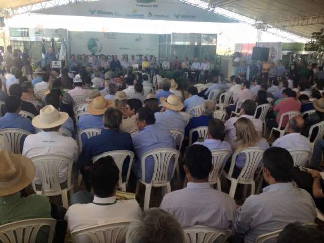 Em abertura de feira, Rose destaca agropecu&aacute;ria como bra&ccedil;o forte de MS