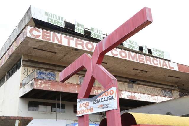 Indigna&ccedil;&atilde;o e esperan&ccedil;as de novo tempo marcam interdi&ccedil;&atilde;o de terminal