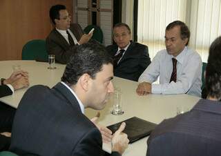 Presidente da OAB, Leonardo, durante reunião com o TJ. (Foto: divulgação)