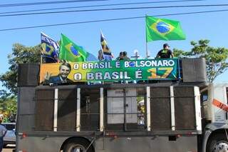 Trio elétrico em manifestação a favor do candidato a presidência Jair Bolsonaro (Foto: Marina Pacheco)