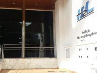 Na H2L, um funcionário disse que a empresa reabrirá as portas só nesta sexta-feira (Foto: Anahi Gurgel)