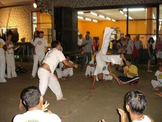 A Oficina de Capoeira Ilê Camaleão faz parte das atividades do Programa Educativo do Centro Cultural José Octávio Guizzo. (Foto: divulgação)