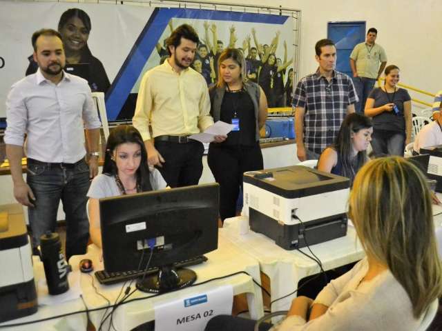 Com 236 inscritos, prefeitura encerra ingresso na disputa por alvar&aacute;s de t&aacute;xis