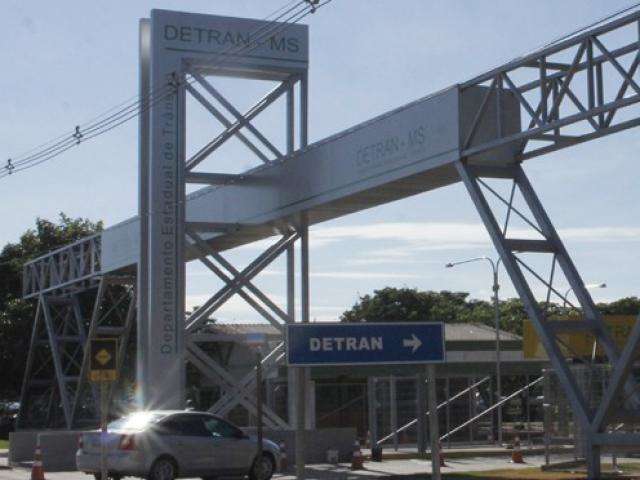 Pagamento de IPVA e multas pode ser feito por aplicativo banc&aacute;rio