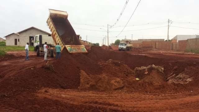 Prefeito reclama de cr&iacute;ticas e diz que opositores aproveitam estragos da chuva