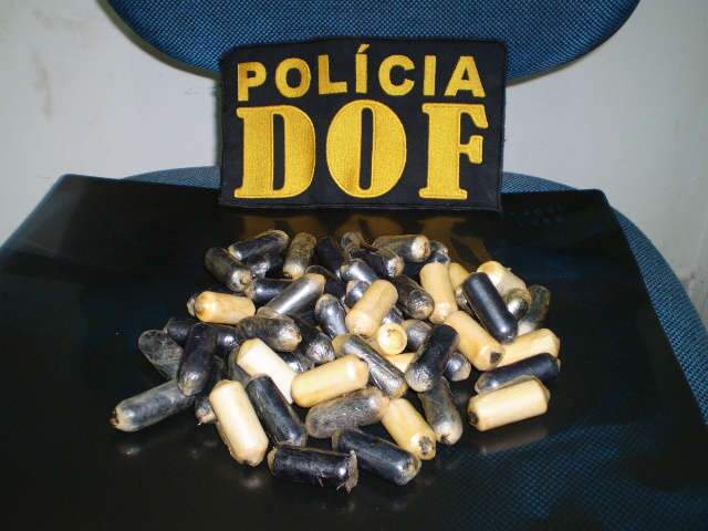  Boliviana &eacute; presa com coca&iacute;na no est&ocirc;mago quando seguia para o RJ