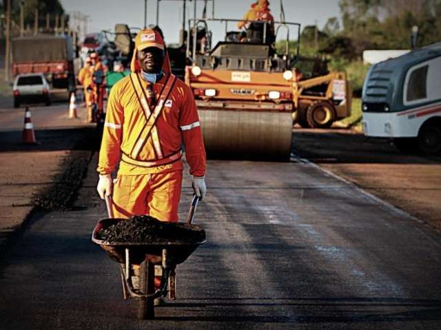 Ap&oacute;s cinco meses paradas, obras de duplica&ccedil;&atilde;o da BR-163 s&atilde;o retomadas