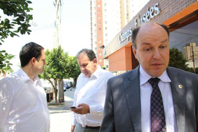 Andr&eacute; ficar&aacute; neutro e d&aacute; aval para deputados decidirem apoio no 2&ordm; turno