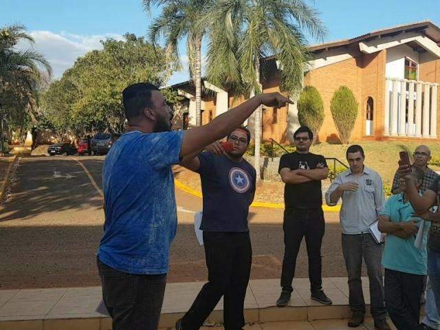 Presidente de Associa&ccedil;&atilde;o de Ubers &eacute; processado por espancar crian&ccedil;as