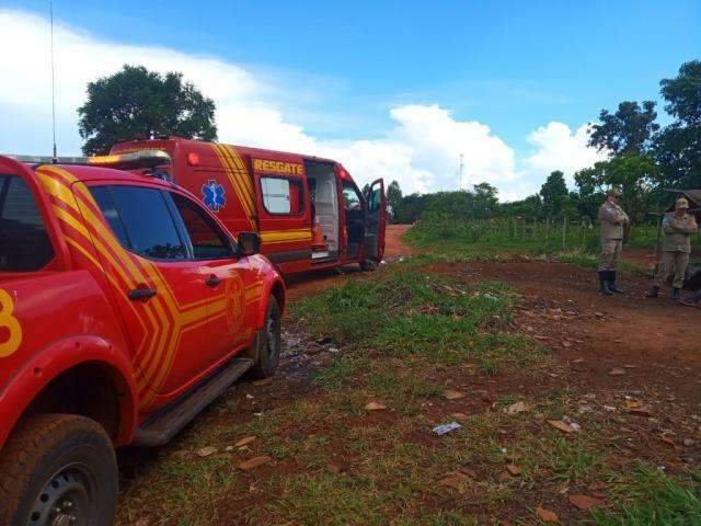 Idoso troca golpes de foice com homem que invadiu ch&aacute;cara