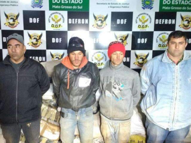Quadrilha &eacute; presa em casa com 1,7 tonelada de maconha armazenadas