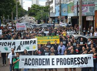 Marcha terminou na rua Barão do Rio Branco. (Foto: Minamar Júnior)
