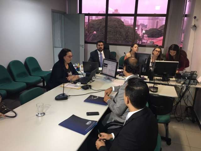  &quot;Mangueira de ar comprimido n&atilde;o &eacute; brinquedo&quot;, diz legista em audi&ecirc;ncia