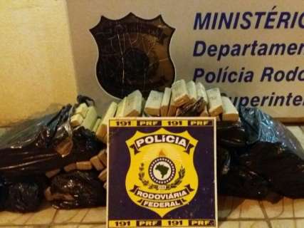 M&atilde;e e filho s&atilde;o presos com 126 kg de maconha na BR-158