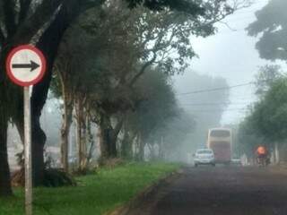 Em Dourados há neblina nesta manhã. (Foto: Osvaldo Duarte)