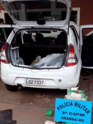 Traficante fluminense &eacute; preso com maconha e haxixe em ve&iacute;culo