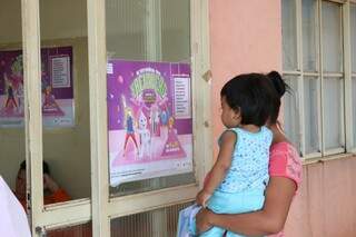 Campanha para imunizar crianças prossegue neste fim de semana em Campo Grande. (Foto: Henrique Kawaminami)