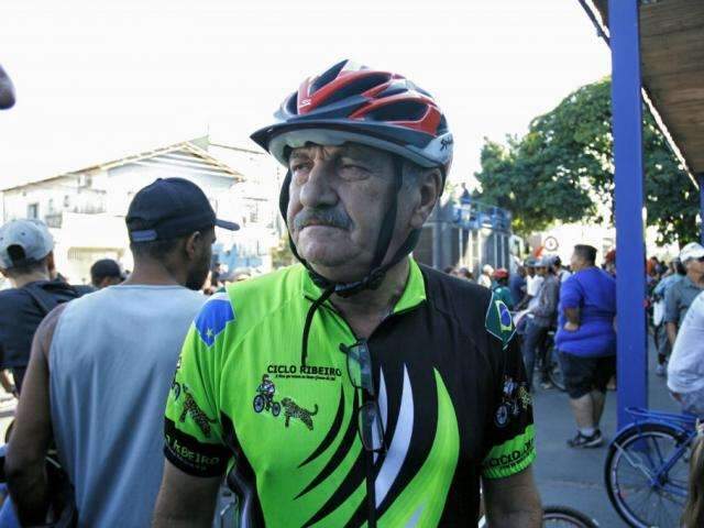 Passeio tem veteranos e bicicleta que a maioria n&atilde;o pode comprar