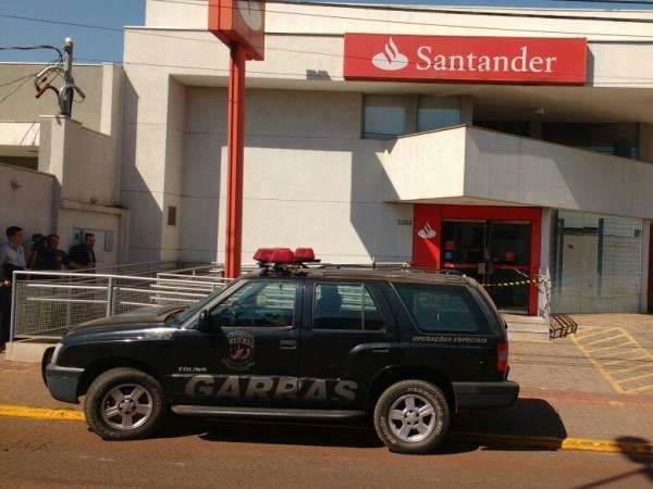 Arrombada no fim de semana, ag&ecirc;ncia banc&aacute;ria fica sem expediente hoje