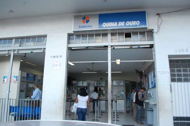 Dez ganhadores j&aacute; retiraram R$ 21,8 milh&otilde;es do pr&ecirc;mio da Mega-Sena