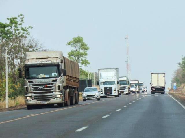 Concession&aacute;ria prev&ecirc;  215 mil ve&iacute;culos passando pela BR-163 no feriad&atilde;o