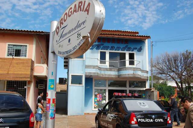  Farm&aacute;cia &eacute; fechada pela segunda vez em dois meses 