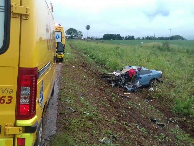 Homem morre em acidente entre carro e carreta na BR-163 em MS