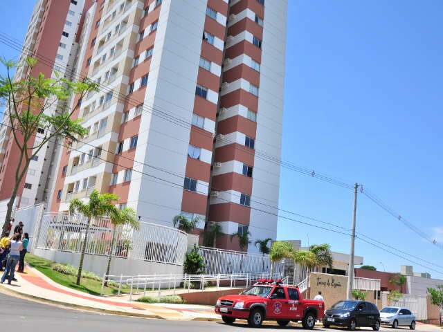 Crian&ccedil;a de 10 anos morre ap&oacute;s cair do 13&ordm; andar de edif&iacute;cio na Via Parque