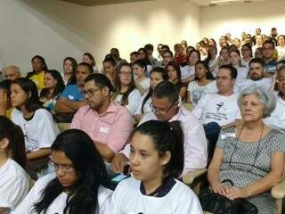 Farmacêuticos lotaram plenário para votação de projeto. (Foto: Leonardo Rocha).