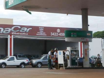 Em quatro meses, preço da gasolina cai 6%, mostra pesquisa do Procon
