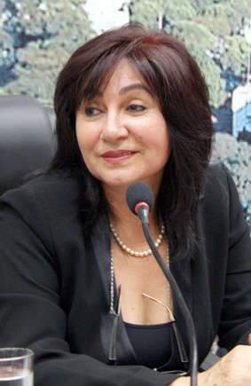  D&eacute;lia &eacute; a mais cotada no PMDB e pode se aliar ao PT em Dourados