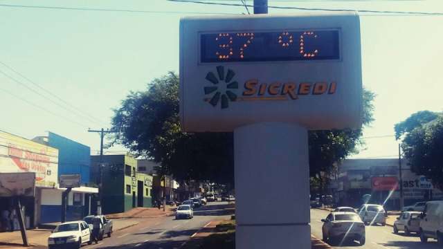 Sem chuva, cidade tem onda de calor com sensa&ccedil;&atilde;o t&eacute;rmica de 39 graus