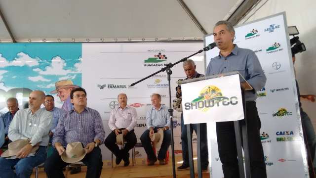 Reinaldo re&uacute;ne-se com 79 prefeitos para discutir parceria com munic&iacute;pios